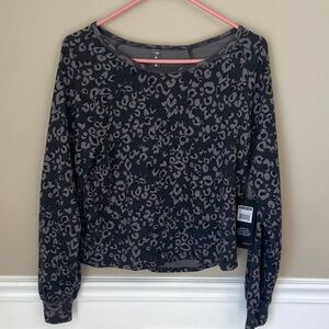 NWT Women's Black and Gray Leopard Print Top - Medium